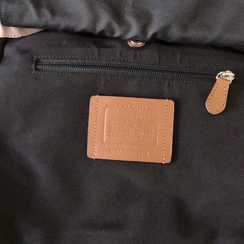 Coach Men's Charles Brown leather messenger crossbody bag with colorblock strap - Picture 8 of 16